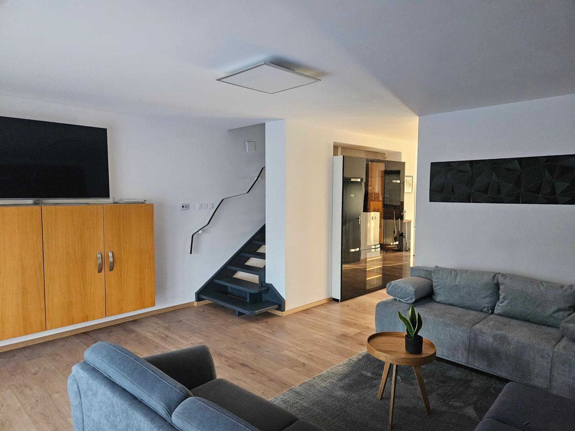 Toelgyes Apartmanhaz Сегед Экстерьер фото