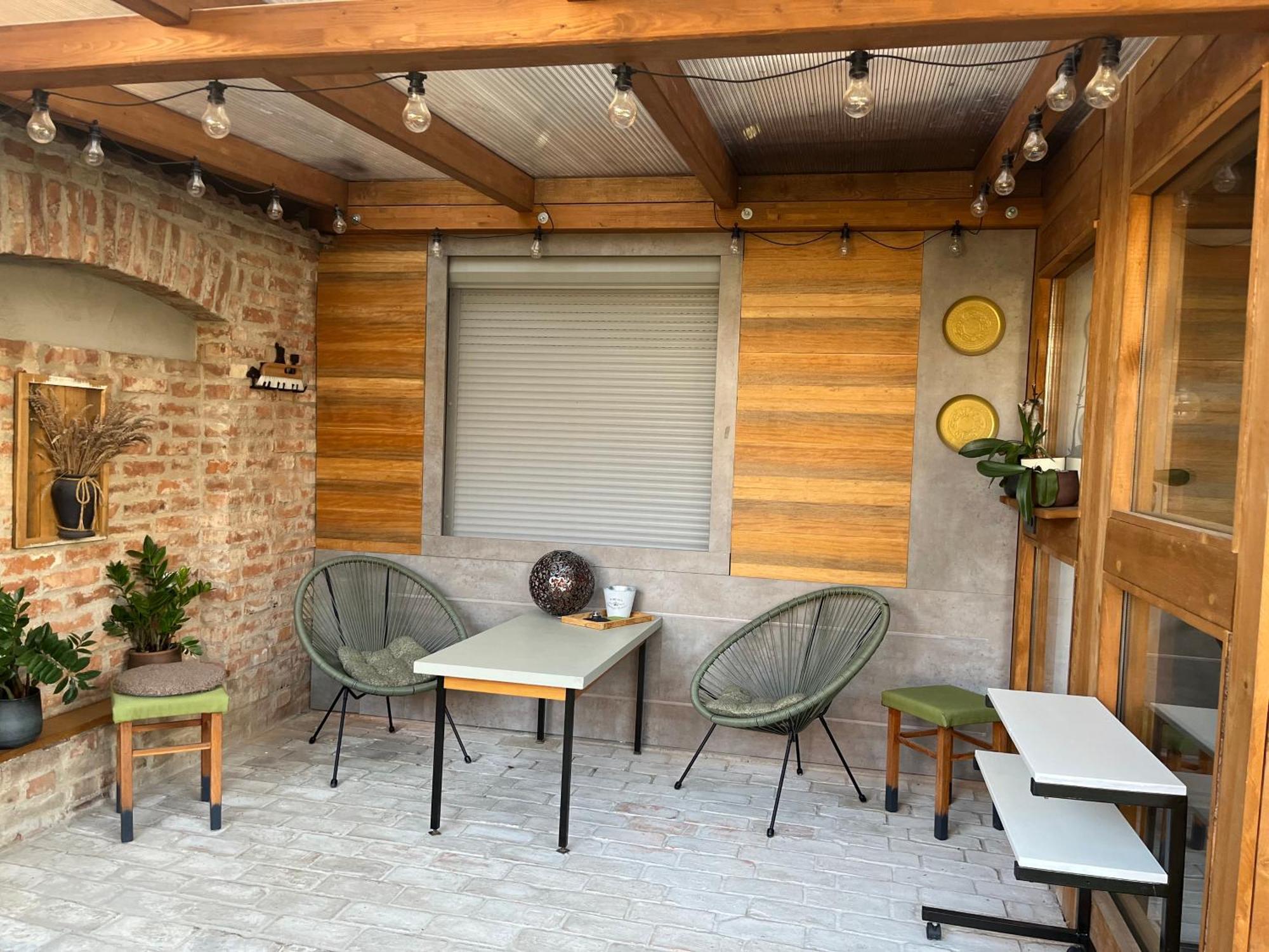 Toelgyes Apartmanhaz Сегед Экстерьер фото
