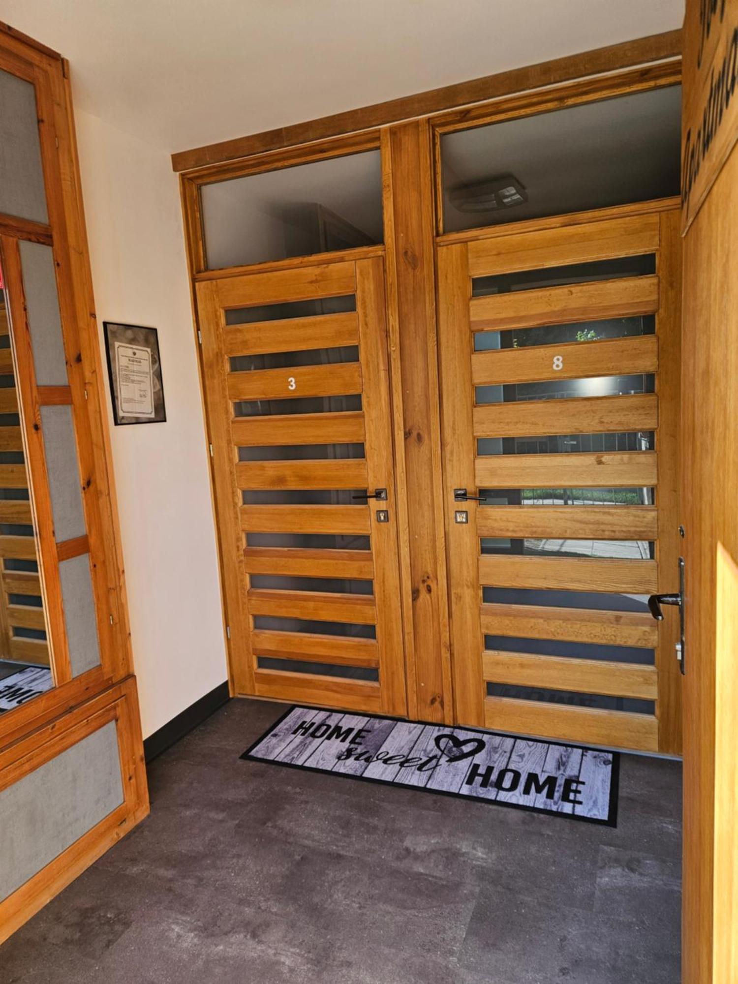 Toelgyes Apartmanhaz Сегед Экстерьер фото