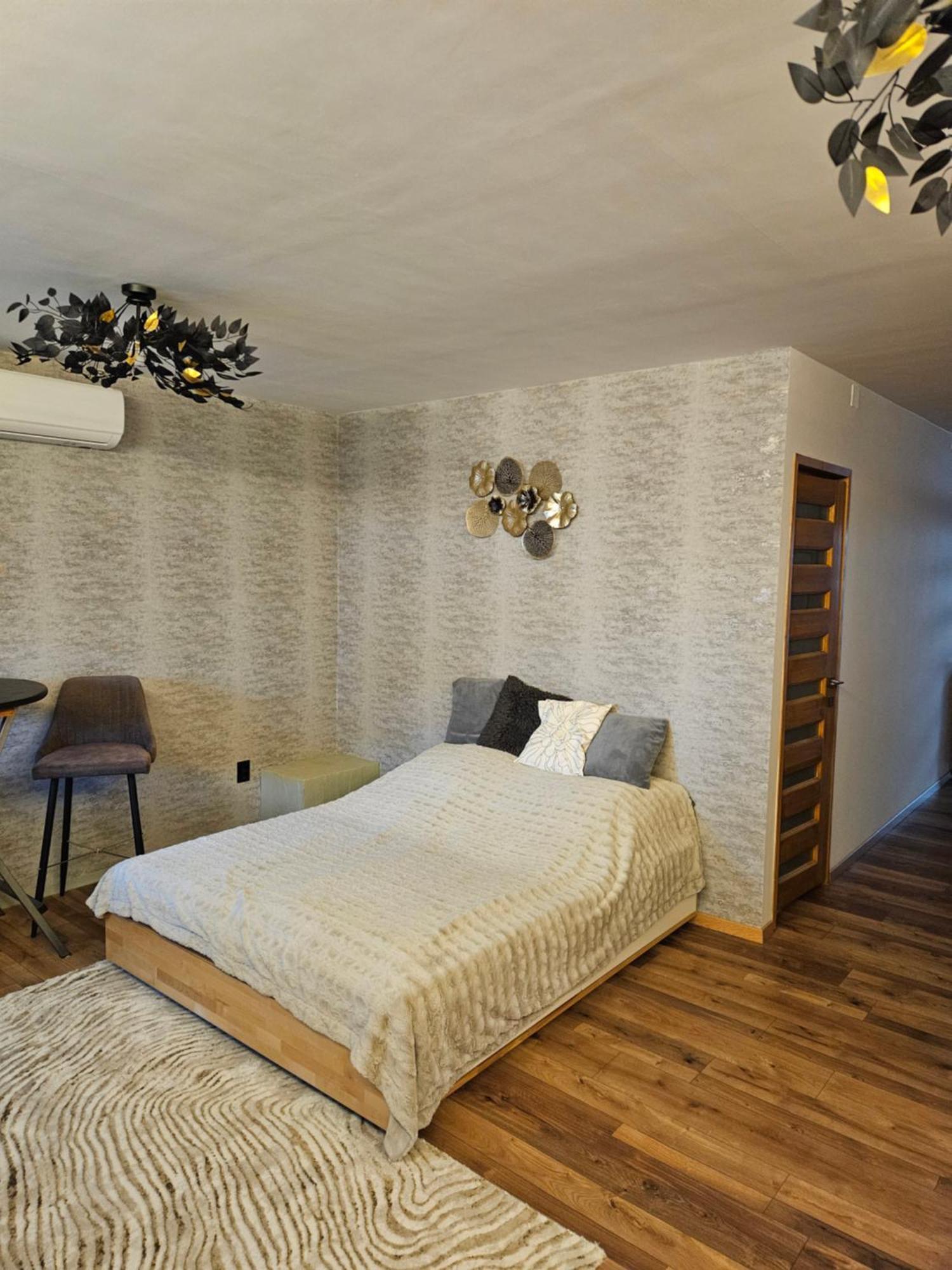 Toelgyes Apartmanhaz Сегед Экстерьер фото